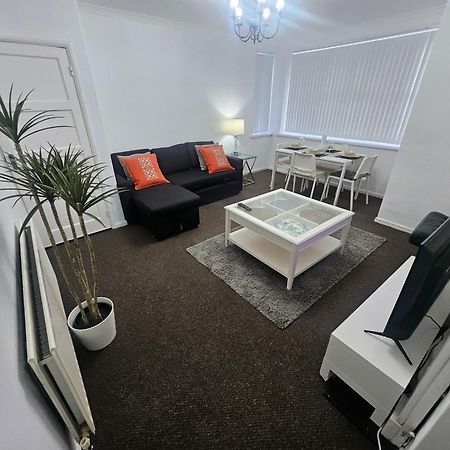Nariken Apartments, Кардиф Екстериор снимка