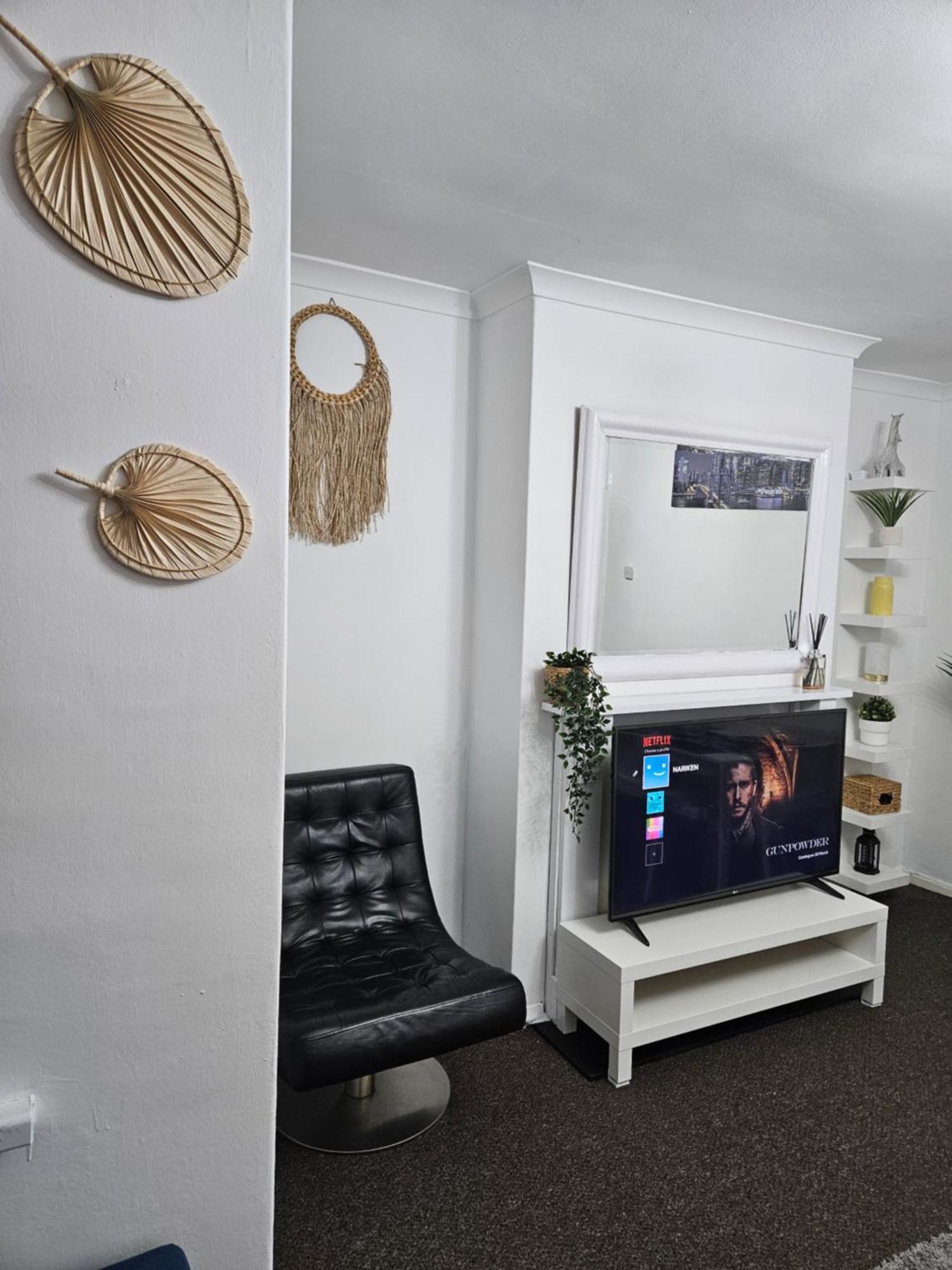 Nariken Apartments, Кардиф Екстериор снимка