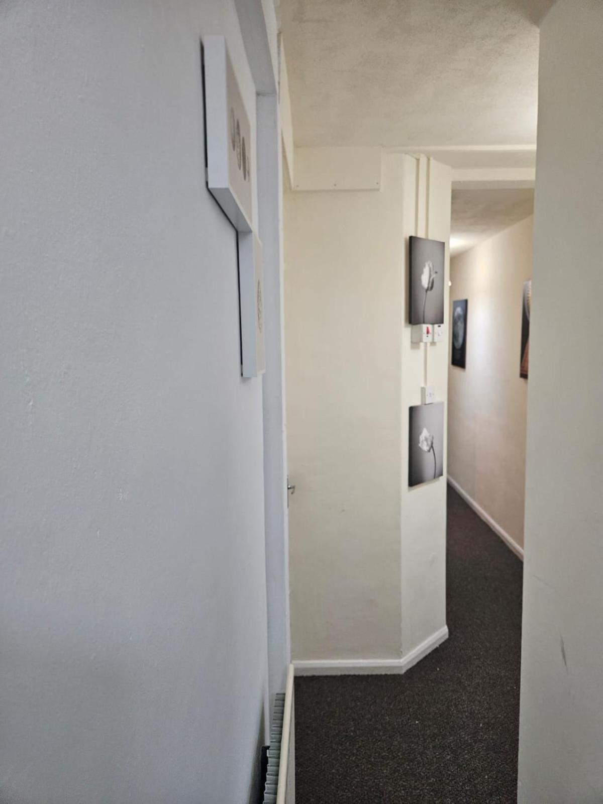 Nariken Apartments, Кардиф Екстериор снимка